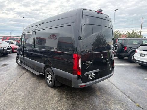Used 2021 Mercedes-Benz Sprinter 2500 image 4