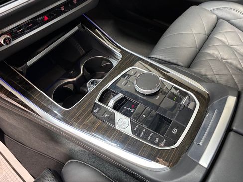 Used 2023 BMW X7 xDrive40i image 13