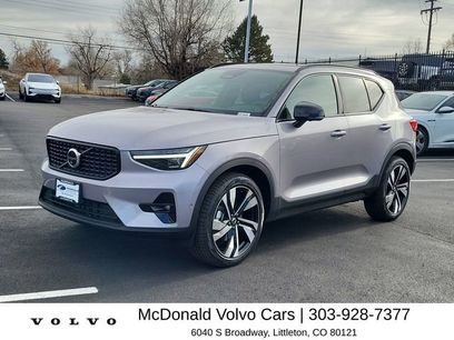 New 2026 Volvo XC40 B5 Ultra w/ Climate Package