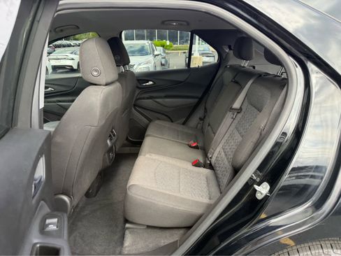 Used 2022 Chevrolet Equinox LT FWD image 16
