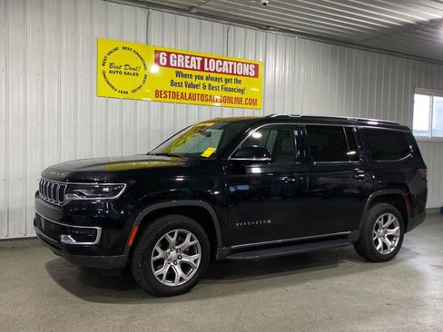 Used 2022 Jeep Wagoneer Series I w/ Premium Group I AWD/4WD image 1