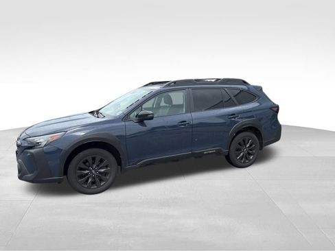 Used 2024 Subaru Outback Onyx Edition AWD/4WD image 2