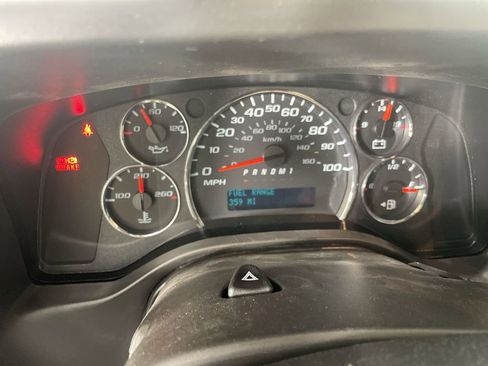 New 2025 GMC Savana 3500 Extended w/ Driver Convenience Package image 12