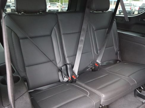 Used 2022 GMC Yukon XL Denali AWD/4WD image 40