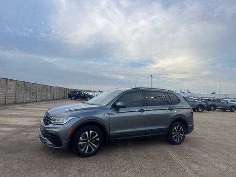 Used 2022 Volkswagen Tiguan S FWD image 11