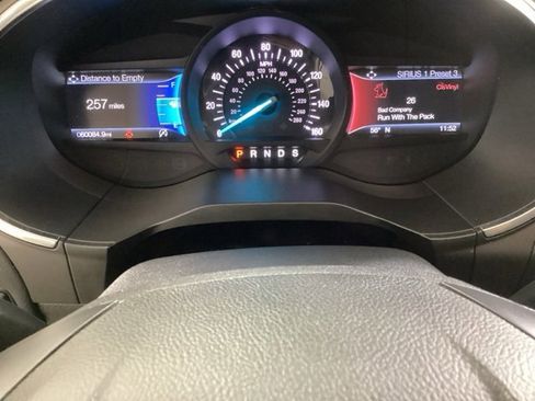 Used 2020 Ford Edge Titanium image 32