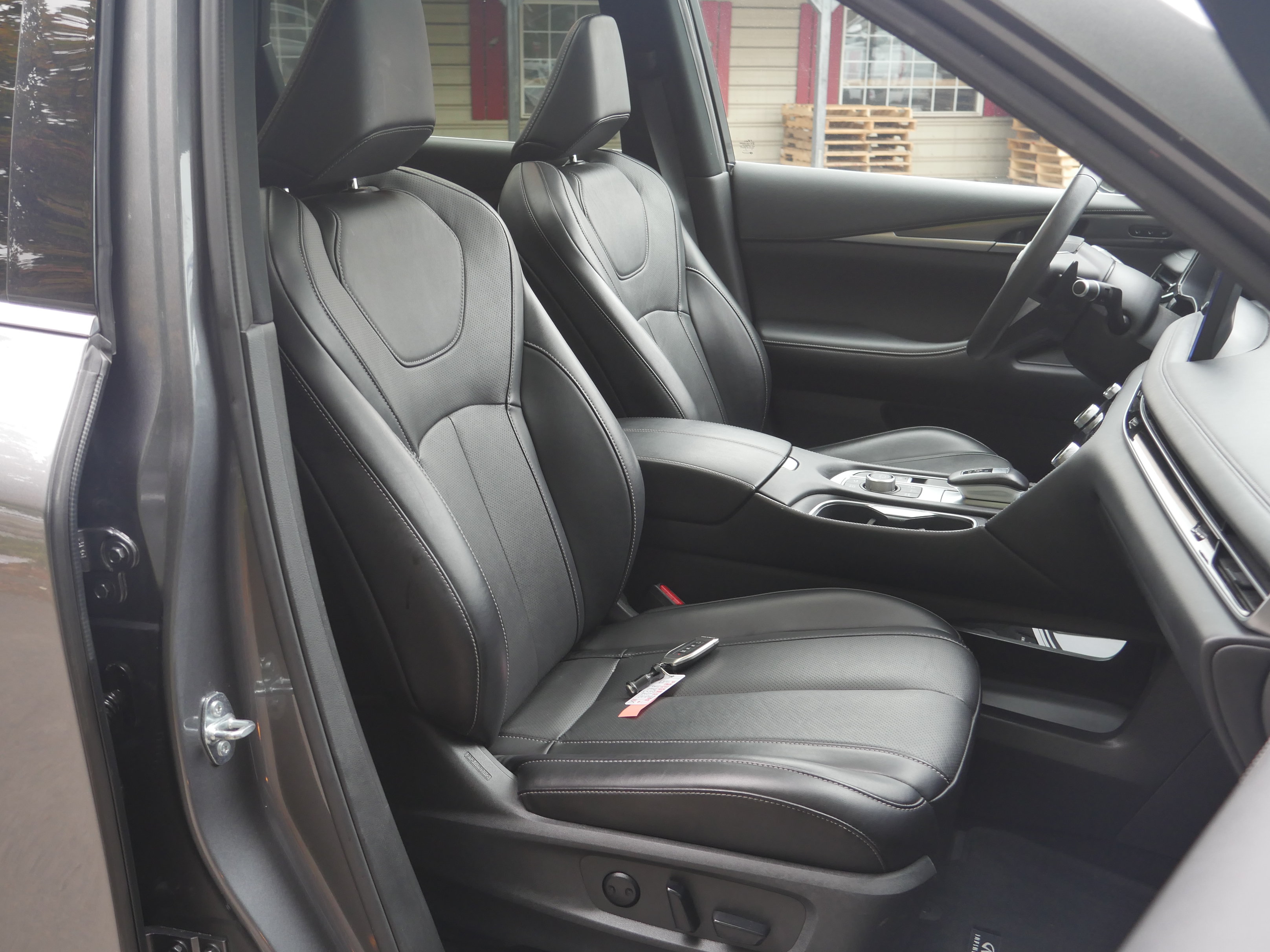 Used 2025 INFINITI QX60 Luxe AWD/4WD image 29