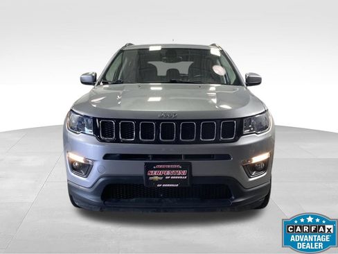 Used 2018 Jeep Compass Latitude w/ Popular Equipment Group AWD/4WD image 2