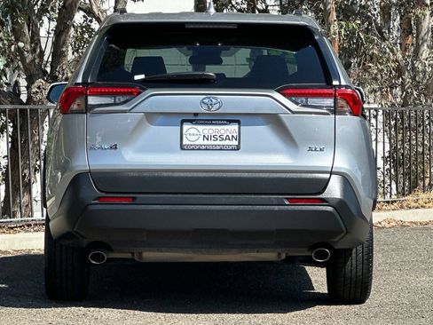 Used 2024 Toyota RAV4 XLE FWD image 5