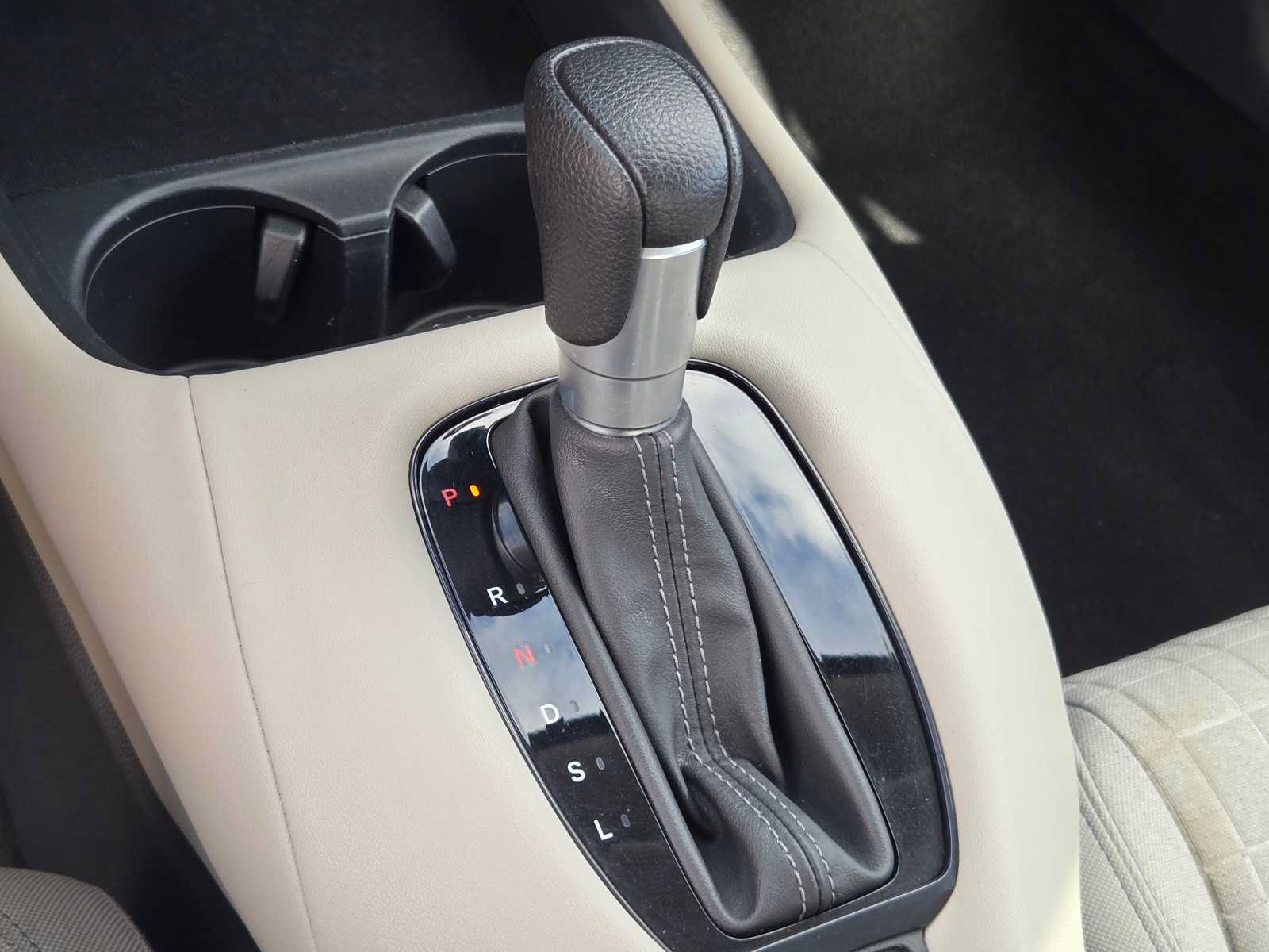 Used 2023 Honda HR-V LX image 19
