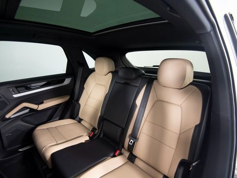 New 2026 Porsche Cayenne image 31