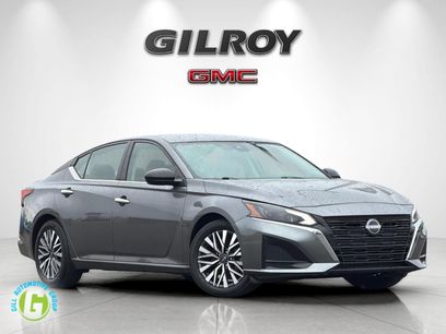 Used 2024 Nissan Altima 2.5 SV