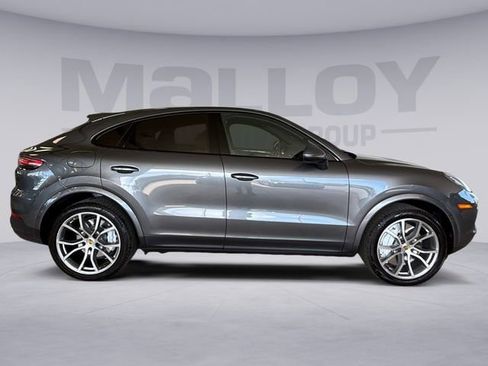 Used 2021 Porsche Cayenne Coupe image 6