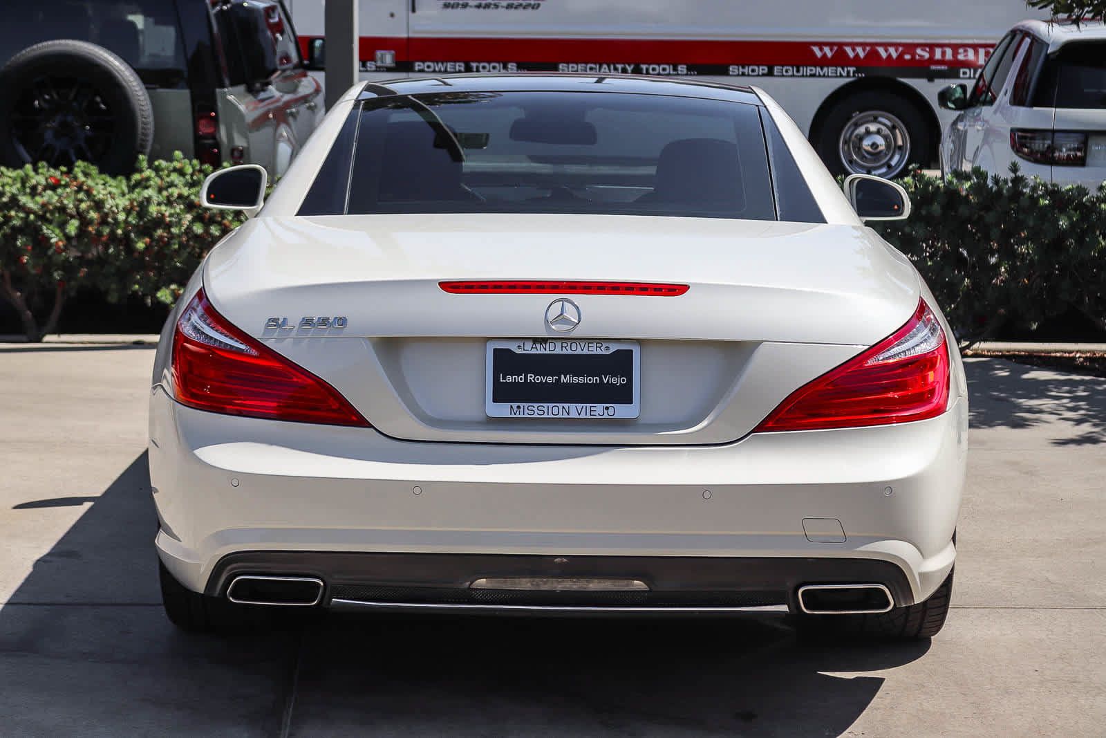 Used 2016 Mercedes-Benz SL 550 w/ Driver Assistance Package image 4