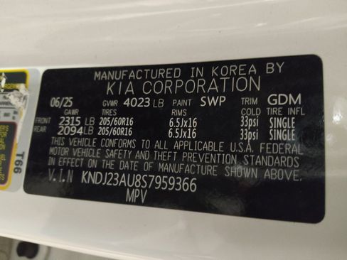 Used 2025 Kia Soul LX image 33