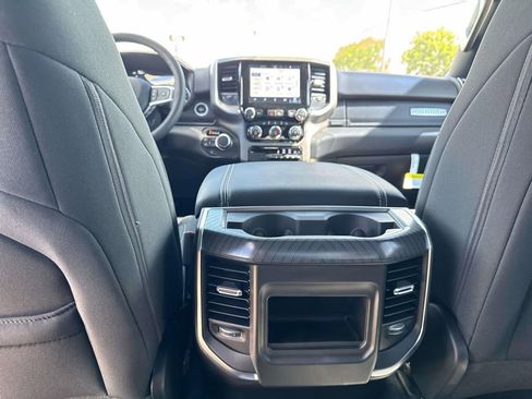 New 2025 RAM 1500 Big Horn AWD/4WD image 12