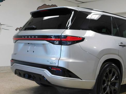 Used 2026 Lexus TX 500h AWD image 89