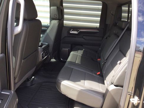 New 2024 GMC Sierra 2500 Denali w/ Denali Reserve Package image 9