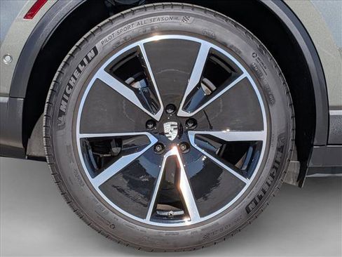 Used 2025 Porsche Macan Electric image 28