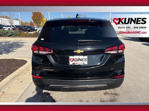 Used 2023 Chevrolet Equinox LT image 4