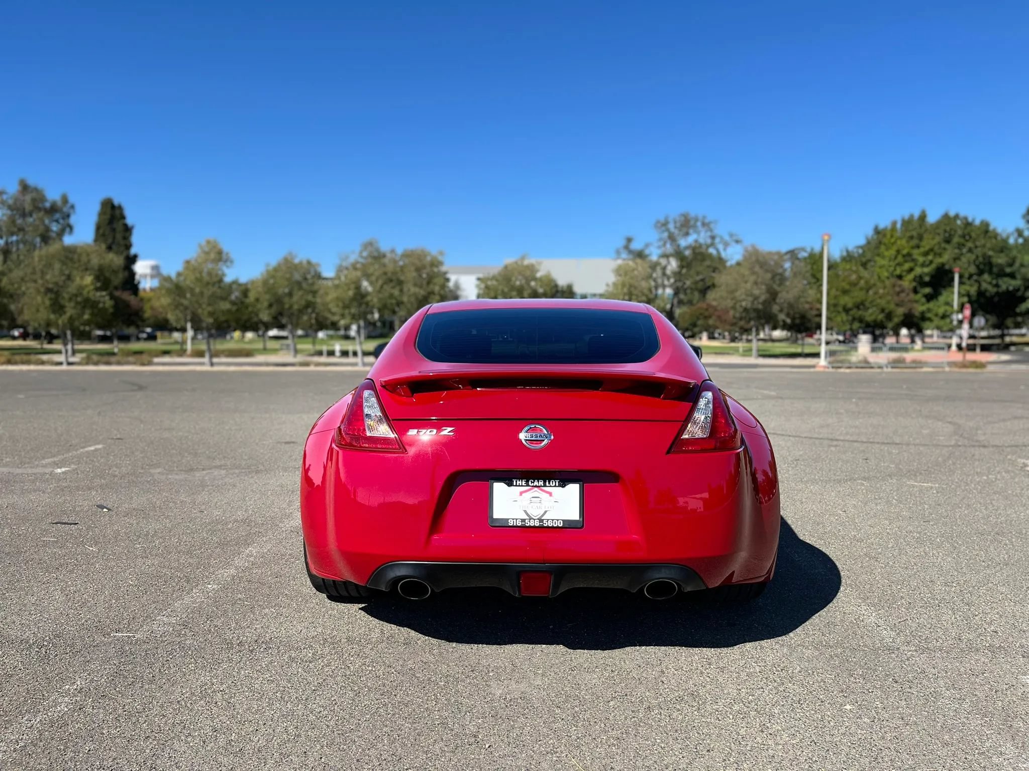 Used 2015 Nissan 370Z Coupe RWD image 6