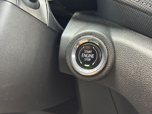 Used 2023 Chevrolet TrailBlazer LT FWD image 38