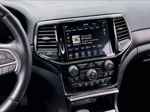 Used 2022 Jeep Grand Cherokee Laredo X AWD/4WD image 9