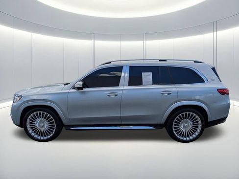 Used 2023 Mercedes-Benz Maybach GLS 600 4MATIC image 2