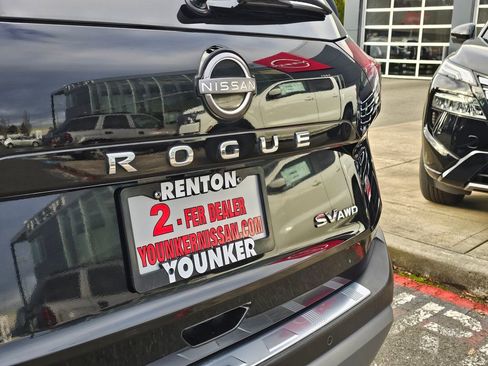Certified 2023 Nissan Rogue SV image 10