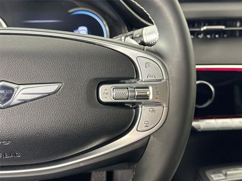 Used 2024 Genesis GV70 2.5T w/ Advanced Package AWD/4WD image 19