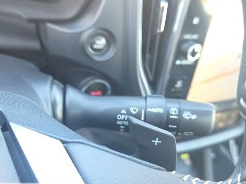 Certified 2025 Subaru Forester Limited image 36