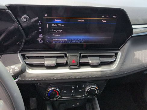 Used 2025 Chevrolet TrailBlazer LT AWD/4WD image 19