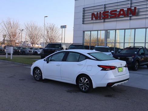 Certified 2024 Nissan Versa SV w/ Trunk Package image 4
