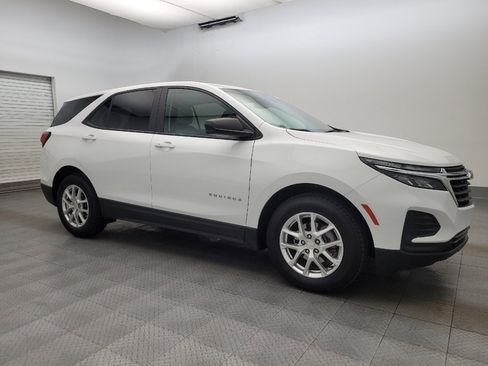 Used 2022 Chevrolet Equinox LS w/ LS Convenience Package image 11