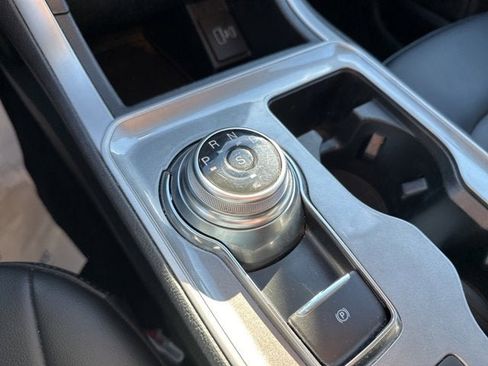 Certified 2024 Ford Edge SEL image 18