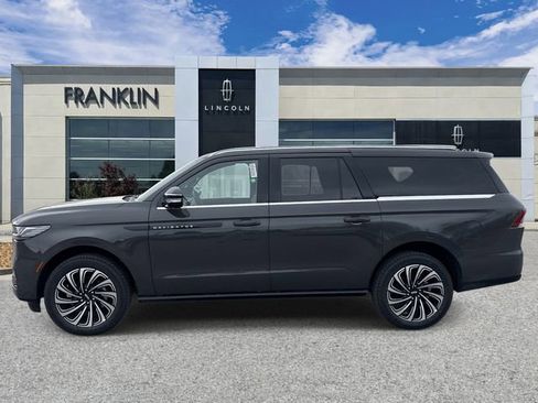 New 2026 Lincoln Navigator L Black Label AWD/4WD image 4