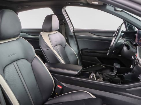 Used 2025 Kia K5 GT-Line w/ GT-Line Premium Package AWD/4WD image 28