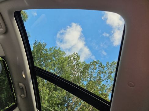 Used 2023 Acura MDX w/Technology Package image 15