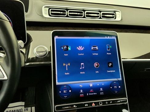 Used 2022 Mercedes-Benz S 500 S 500 4MATIC Sedan w/ 3D Tech. image 17