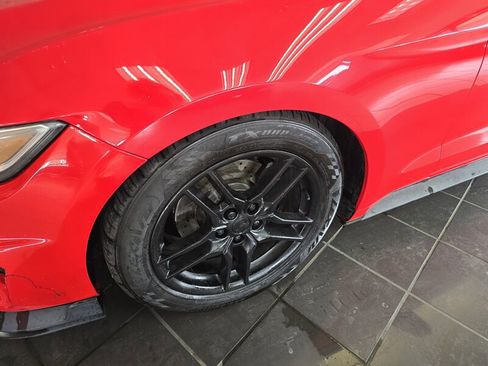 Used 2017 Ford Mustang Coupe image 23