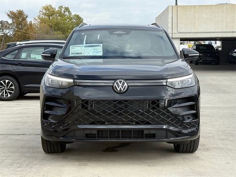 New 2026 Volkswagen Tiguan SE R-Line image 8