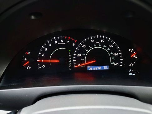 Used 2009 Toyota Camry LE FWD image 3
