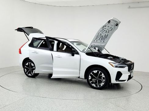 New 2026 Volvo XC60 B5 Plus w/ Protection Package Premier image 10