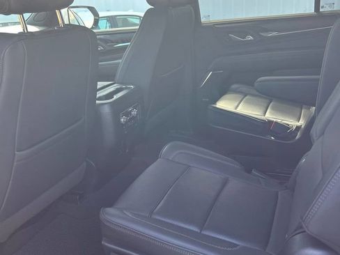 Used 2024 GMC Yukon XL Denali AWD/4WD image 13
