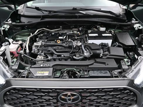 Used 2023 Toyota Corolla Cross XLE w/ Convenience Package AWD/4WD image 36