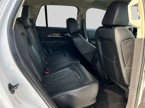 Used 2014 Lincoln MKX FWD w/ Equipment Group 101A image 18