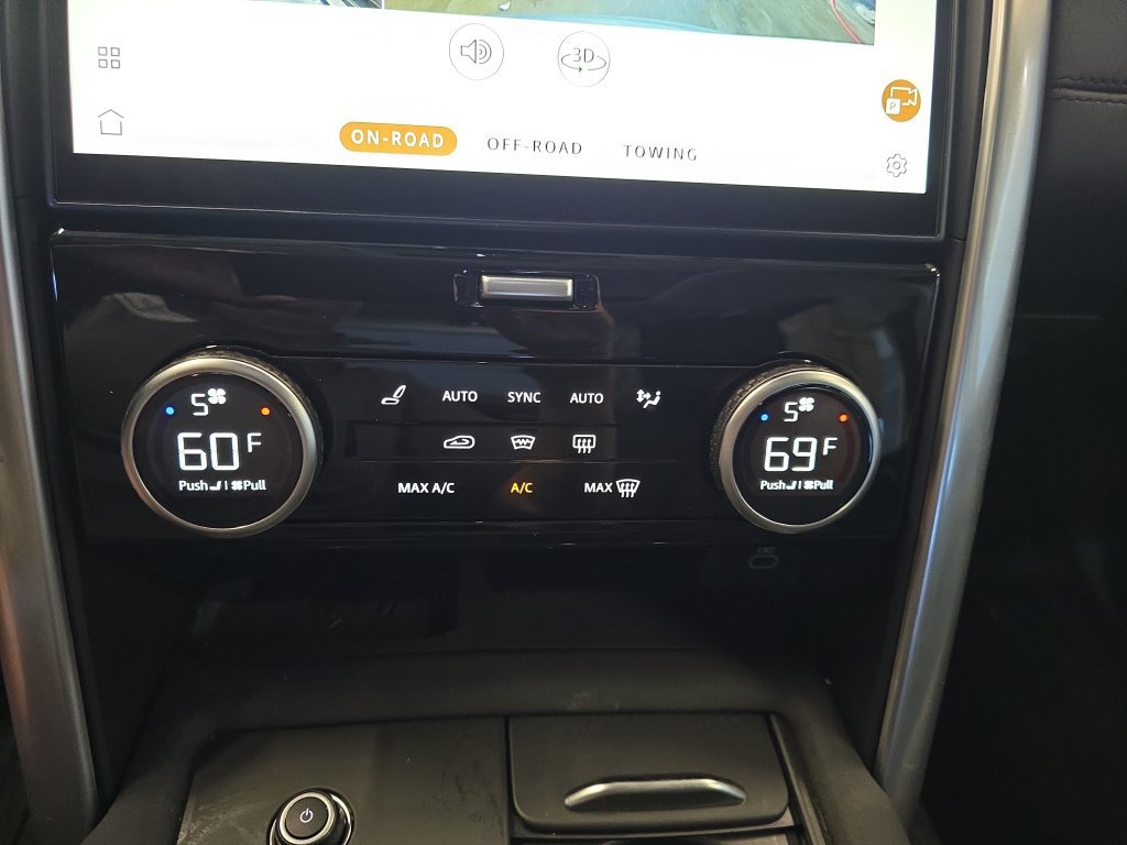 Certified 2024 Land Rover Discovery S AWD/4WD image 28