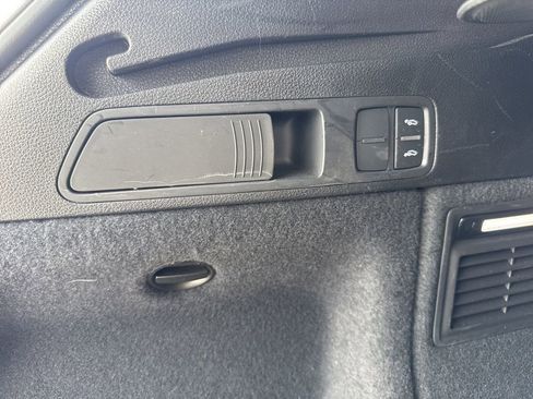 Used 2023 Audi SQ5 Premium Plus w/ Premium Plus Package image 25