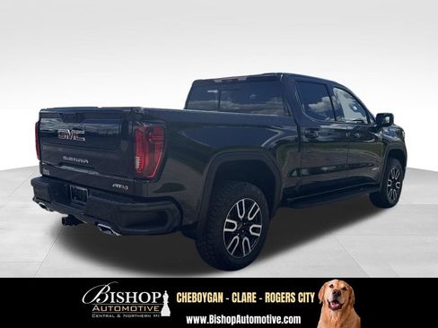Used 2025 GMC Sierra 1500 AT4 w/ AT4 Premium Package AWD/4WD image 13