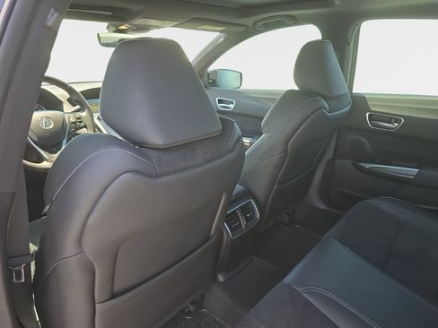 Used 2018 Acura TLX V6 w/ Technology & A-SPEC Pkg FWD image 10